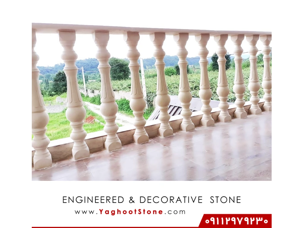 یکی از پرکاربرد ترین و بالاخص کمیاب ترین نرده های سنگی در دنیا، نرده های سنگی با ارتفاع بیشتر از حد معمول می باشد. نرده سنگی به ارتفاع 1 متر در گذشته و بدلیل استفاده کمتر در ساختمان ها، البته در معماری ها و لزوم آیین نامه های ساختمان سازی و ایمنی آن زمان، کمتر تولید و به بازار عرضه می شد. "شرکت تولیدی سنگ مهندسی و دکوراتیو یاقوت" در جهت افزایش ایمنی و همگام با معماری روز دنیا، اقدام به تولید انبوه نرده سنگی های در ابعاد کوتاه و بلند نموده است. نرده سنگی 1 متری طرح "ساغر" علاوه بر زیبایی و رعایت استاندارد های لازم، بدلیل ارتفاع 1 متر، ایمنی بازشو ها و تراس منازل را تضمین می نماید.