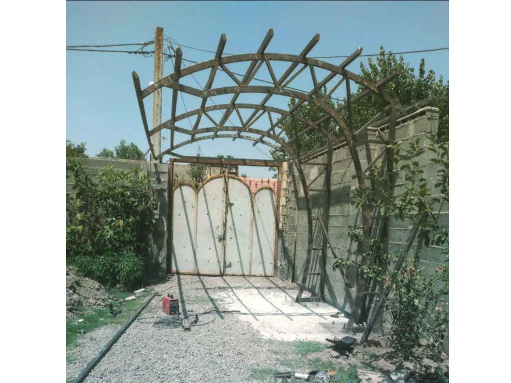 سایه بان و پارکینگ ماشین