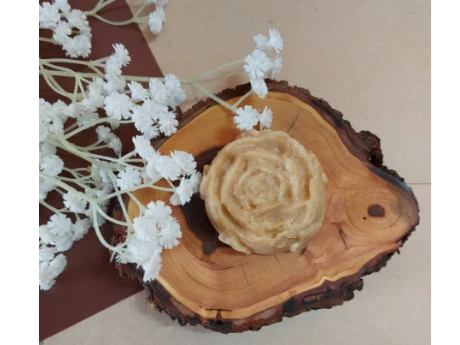 صابون ضدلک
ضدلک قوی
سفیدکننده پوست
ضدعفونی کننده پوست
ضدجوش واکنه
جوانسازی پوست
ضدالتهابات پوستی
تهیه شده از موادی مانند: زردچوبه،روغن نارگیل و....
قیمت بااحترام:۵۵۰۰۰تومان
