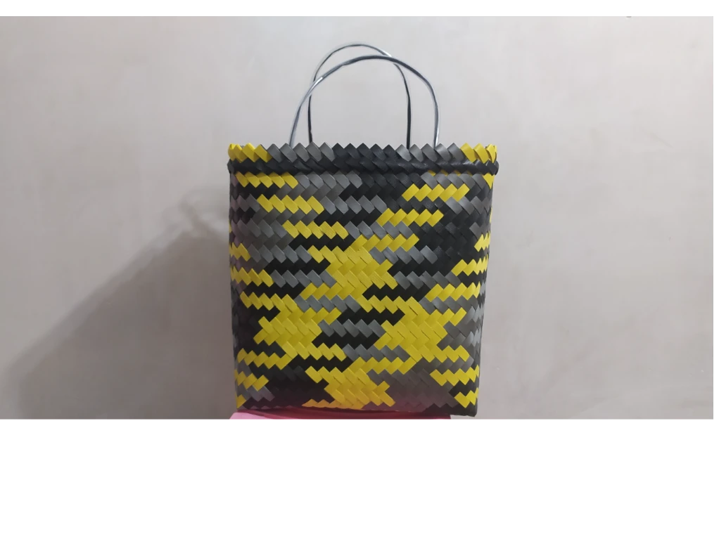 #سفارش انواع#ساک ساحلی کجراه#ساک تاروپودی#سفره#زنبیل#باکس دردار#جای سیخی#پذیرفته میشود#شماره ی تماس۰۹۳۵۱۳۶۱۱۸۴