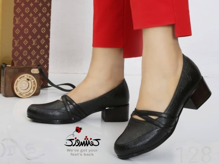 کالج xfier
راحت و با کیفیت
سایز ۳۷ تا ۴۰
