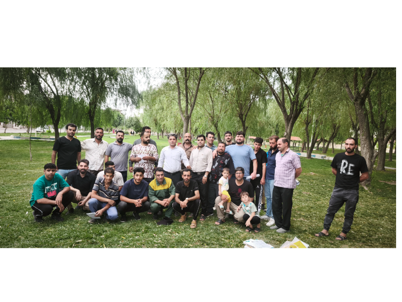 پرسنل یک شیفت کاری شرکت چشمه سازان دلیر وطن 
منطقه سه ناحیه یک ۱۴۰۴