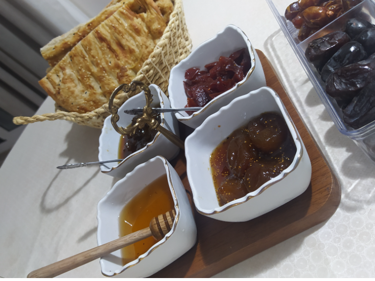 انواع مرباهای خانگی، عسل، رطب 