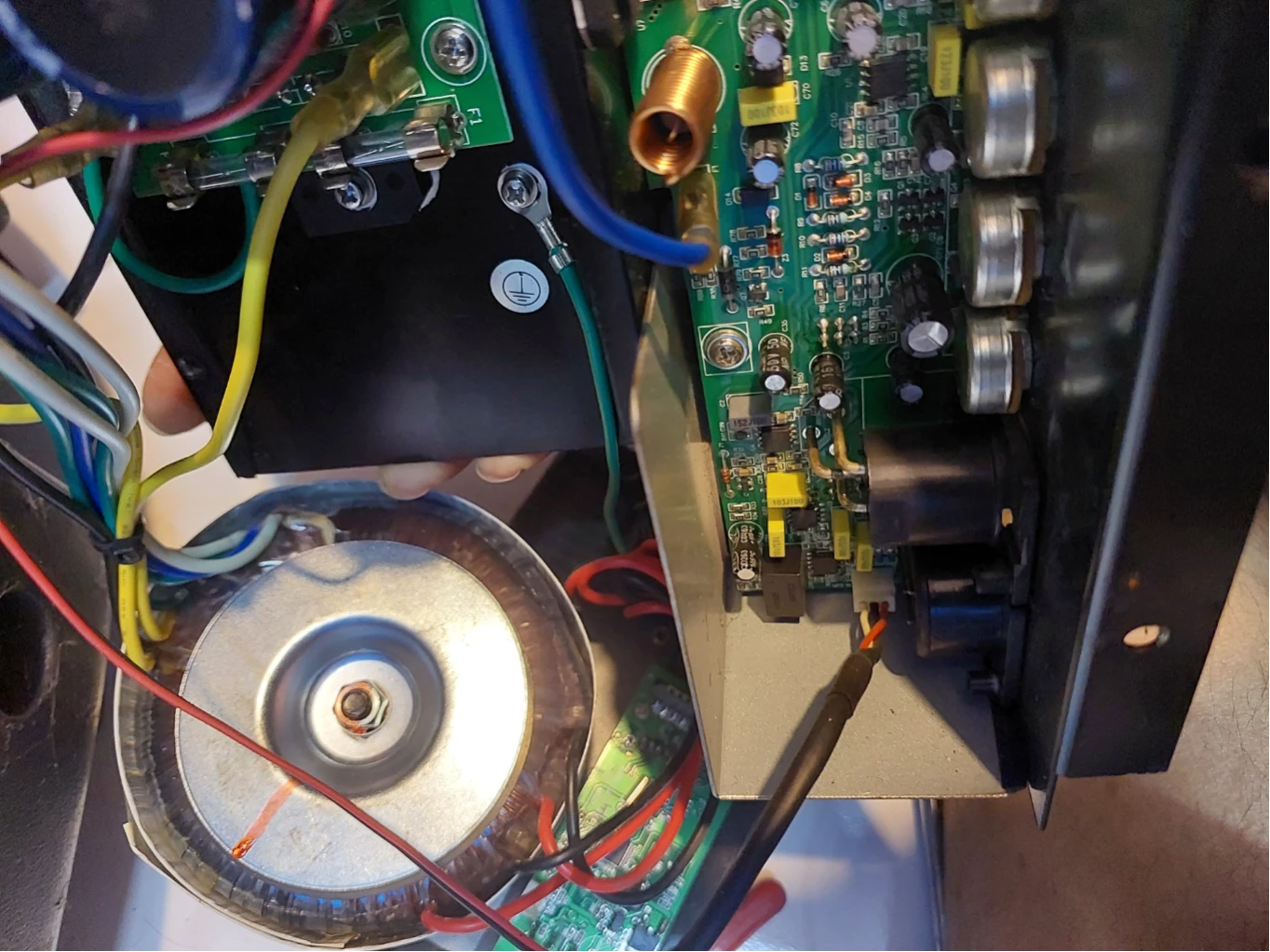 تعمیرات سیستم های صوتی اکتیو 